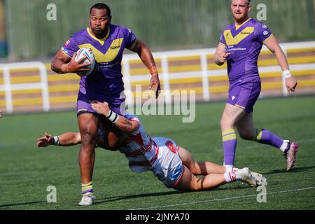 Newcastle, Großbritannien. 08.. Juli 2022. Ukuma Ta'ai von Newcastle Thunder in Aktion während des BETFRED Championship-Spiels zwischen Newcastle Thunder und Leigh Centurions im Kingston Park, Newcastle am Sonntag, den 14.. August 2022. (Kredit: Chris Lishman | MI News) Kredit: MI Nachrichten & Sport /Alamy Live News Stockfoto