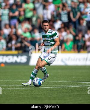 Kilmarnock, Schottland, Großbritannien. 14.. August 2022; The BBSP Stadium Rugby Park, Kilmarnock, Schottland: Schottischer Premier League-Fußball, Kilmarnock FC gegen Celtic: Greg Taylor von Celtic am Ball Credit: Action Plus Sports Images/Alamy Live News Stockfoto