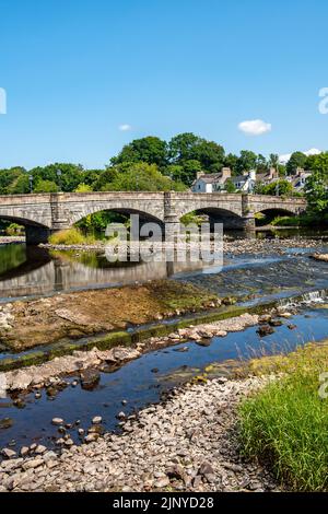 Brücke über den Fluss cree bei newton stewart , dumfries und galloway, Brücke von cree bei newton stewart dumfries und galloway scotland, Fluss cree. Stockfoto