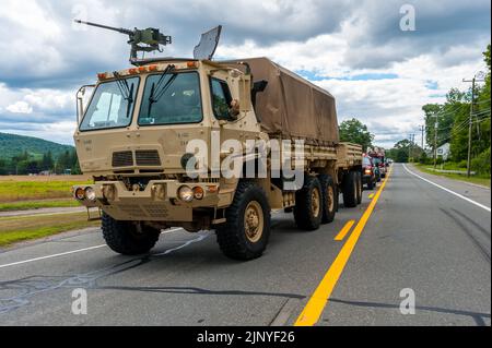 Dalton, Massachusetts. 13.. August 2022. Treffen zum Gedenken an den tragischen Absturz des Fliegers Douglas C-53 von Screaming Eagles vor 80 Jahren. Stockfoto