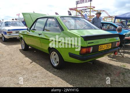 Ein Ford Escort RS2000 aus dem Jahr 1980, der auf der Oldtimer-Ausstellung an der englischen Riviera in Paignton, Devon, England, Großbritannien, ausgestellt wurde. Stockfoto