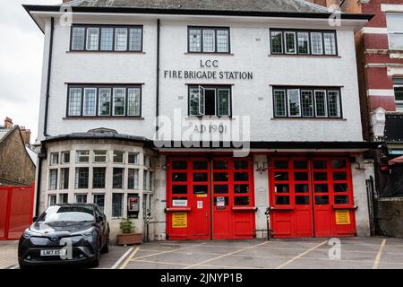 London, Großbritannien. 26.. Mai 2022. Die LCC-Feuerwehr-Station in West Hampstead. Kredit: Mark Kerrison/Alamy Live Nachrichten Stockfoto