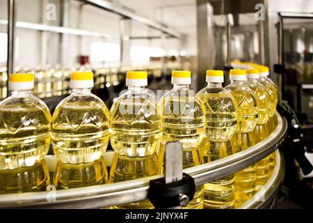 Fabrik für die Herstellung von Speiseölen. Flacher DOFF. Ukraine Stockfoto