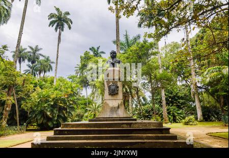 Büste und Wappen von D Joao VI, Gründer des Botanischen Gartens (Jardim Botanico), Südzone, Rio de Janeiro, Brasilien Stockfoto