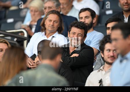 Paris, Frankreich. 13. August 2022. Patrick Bruel - PSG gegen Montpellier in Paris, Frankreich, am 13. august 2022. 13/08/2022-Paris, FRANKREICH. (Foto: Lionel Urman/Sipa USA) Quelle: SIPA USA/Alamy Live News Stockfoto