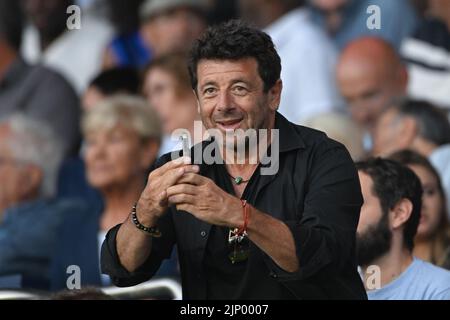 Paris, Frankreich. 13. August 2022. Patrick Bruel - PSG gegen Montpellier in Paris, Frankreich, am 13. august 2022. 13/08/2022-Paris, FRANKREICH. (Foto: Lionel Urman/Sipa USA) Quelle: SIPA USA/Alamy Live News Stockfoto