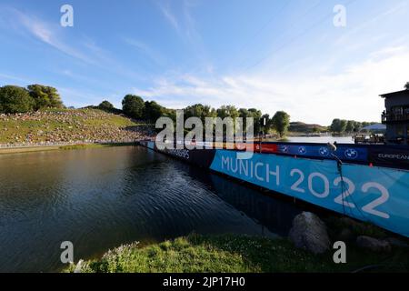 München, Deutschland. 14. August 2022. Europameisterschaften, Triathlon, Staffel, gemischt, im Olympiapark. Atmosphäre Kredit: Jean-Marc Wiesner/dpa/Alamy Live Nachrichten Stockfoto