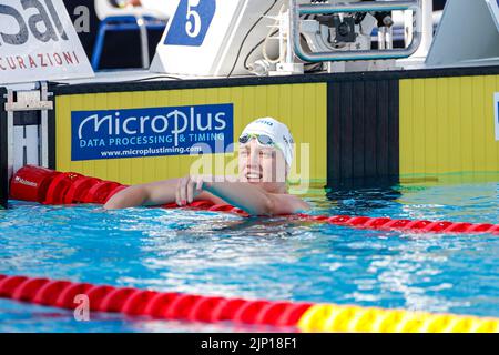 Rom, Italien. 15. August 2022. ROM, ITALIEN - 15. AUGUST: Valerie van Roon aus den Niederlanden während der Frauen-Kür 50m beim European Aquatics Roma 2022 im Stadio del Nuoto am 15. August 2022 in Rom, Italien (Foto von Nikola Krstic/Orange Picles) NOCNSF Credit: Orange Pics BV/Alamy Live News Stockfoto