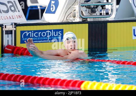 Rom, Italien. 15. August 2022. ROM, ITALIEN - 15. AUGUST: Valerie van Roon aus den Niederlanden während der Frauen-Kür 50m beim European Aquatics Roma 2022 im Stadio del Nuoto am 15. August 2022 in Rom, Italien (Foto von Nikola Krstic/Orange Picles) NOCNSF Credit: Orange Pics BV/Alamy Live News Stockfoto