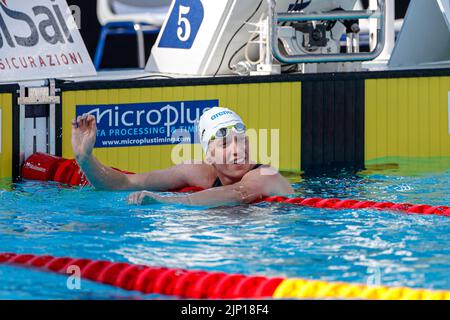 Rom, Italien. 15. August 2022. ROM, ITALIEN - 15. AUGUST: Valerie van Roon aus den Niederlanden während der Frauen-Kür 50m beim European Aquatics Roma 2022 im Stadio del Nuoto am 15. August 2022 in Rom, Italien (Foto von Nikola Krstic/Orange Picles) NOCNSF Credit: Orange Pics BV/Alamy Live News Stockfoto