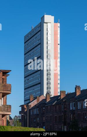 Anniesland Court ein brutalistischer, denkmalgeschützter Wohnturm, Anniesland Cross, Anniesland, Glassgow, Schottland, VEREINIGTES KÖNIGREICH Stockfoto