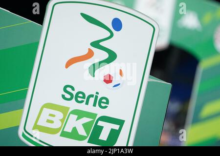 Brescia, Italien. 14. August 2022. Logo Serie B während Brescia Calcio gegen FC Sudtirol, Italienisches Fußballspiel Serie B in Brescia, Italien, August 14 2022 Quelle: Independent Photo Agency/Alamy Live News Stockfoto