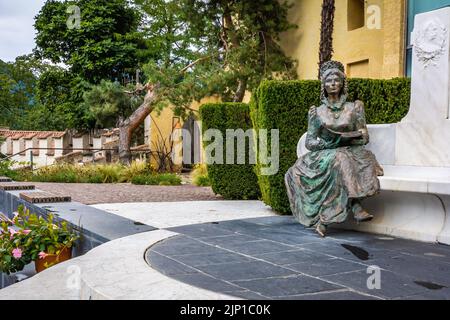 Bronzestatue der Kaiserin Sissi im Garten von Schloss Trauttmansdorff, Meran, Südtirol, Italien, Europa Stockfoto