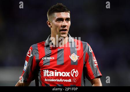 Florenz, Italien. 14. August 2022. Luca Zanimacchia von US Cremonese schaut während des Fußballspiels der Serie A zwischen ACF Fiorentina und US Cremonese auf. Kredit: Nicolò Campo/Alamy Live Nachrichten Stockfoto