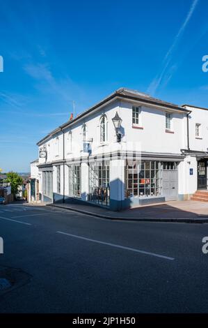 Der Hill Shop bietet Schreibwaren, Souvenirs der Harrow School, Geschenke und Erinnerungsstücke. High Street, Harrow on the Hill, Greater London, England, Großbritannien Stockfoto