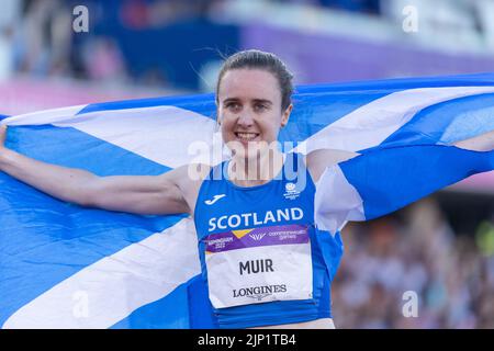 07-8-22 - Laura Muir, Schottland, gewinnt das 1500-Meter-Finale bei den Commonwealth Games 2022 in Birmingham im Alexander Stadium, Birmingham. Stockfoto