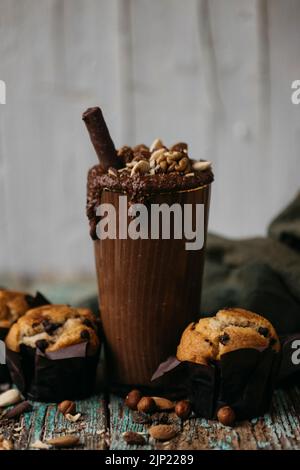 Nüsse, Milchshake, Schokolade, Muffin, Zuckerfrei, Nüsse, Milchshakes, Schokolade, Muffins Stockfoto