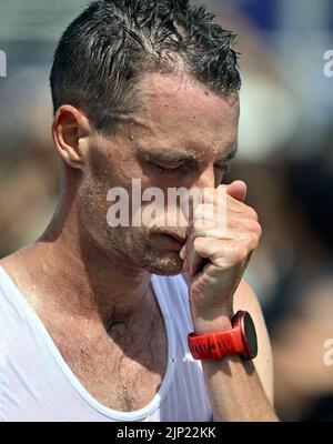 München, Deutschland. 15. August 2022. Der Belgier Koen Naert reagiert nach dem Marathonlauf der Männer am ersten Tag der Leichtathletik-Europameisterschaft, am Montag, den 15. August 2022, in München 2022, Deutschland. Die zweite Auflage der Europameisterschaften findet vom 11. Bis 22. August statt und umfasst neun Sportarten. BELGA FOTO ERIC LALMAND Kredit: Belga Nachrichtenagentur/Alamy Live News Stockfoto