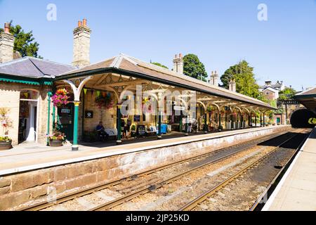 Knaresborough Bahnsteig auf der York Leeds Northern Linie. North Yorkshire, England Stockfoto