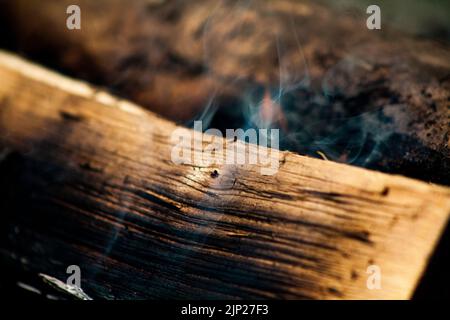 Feuer und heiße Kohle Stockfoto