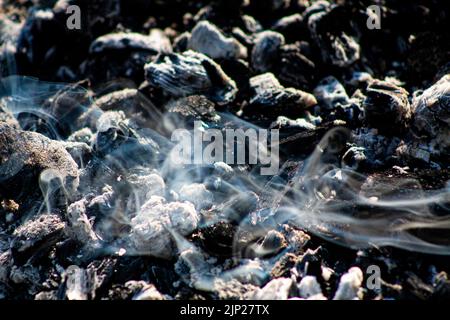 Feuer und heiße Kohle Stockfoto