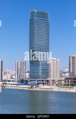 Skyscaper Tower Belgrade in Belgrade Watefront, das höchste Gebäude mit 40 Etagen, 168 Meter in Serbien und dem Balkan Stockfoto