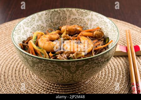 Yakisoba, Schüssel Stockfoto