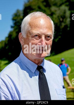 Vaduz, Liechtenstein. 15. August 2022. Hans Adam II. Prinz von Liechtenstein in Vaduz, am 15. August 2022, bei der katholischen Messe auf der Wiese anlässlich des Nationaltages von Liechtenstein Quelle: Albert Nieboer/Netherlands OUT/Point de Vue OUT/dpa/Alamy Live News Stockfoto