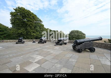 Kanone auf den Wällen einer englischen Artilleriefestung. Stockfoto