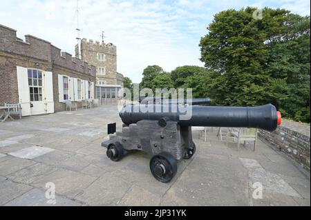 Kanone auf den Wällen einer englischen Artilleriefestung. Stockfoto