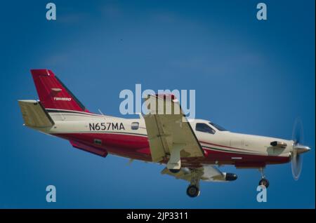 Socata TBM-850 Landung am Lexington Bluegrass Airport Stockfoto