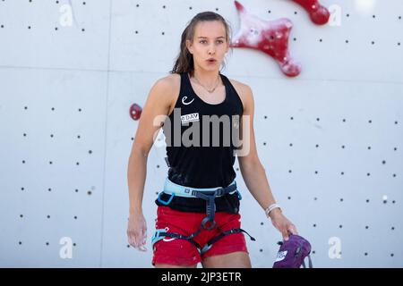 München, Deutschland, August 15. 2022: Julia Koch (GER) beim Sportklettern Frauen-Speed-Klettern am Königsplatz bei den Münchner Europameisterschaften 2022 in München (Liam Asman/SPP) Quelle: SPP Sport Pressefoto. /Alamy Live News Stockfoto