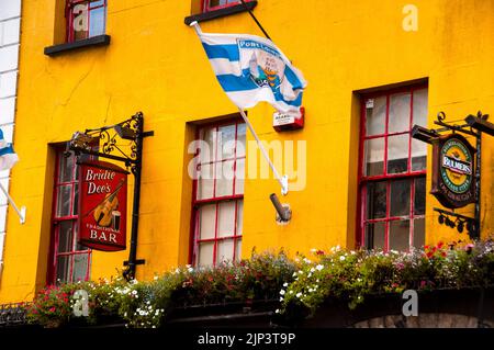 Irish Pub in Dungarvan, Irland. Stockfoto