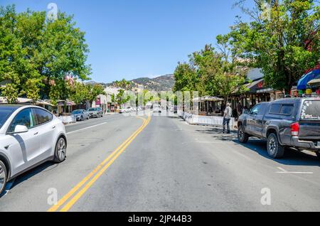 Blick auf eine Straße in der Stadt Calistoga im Napa Valley in Kalifornien, USA Stockfoto