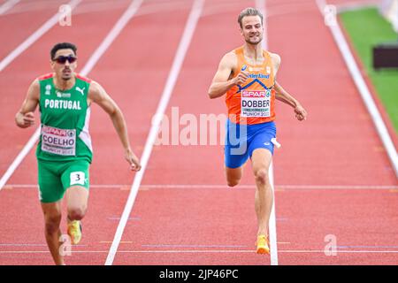 MÜNCHEN, DEUTSCHLAND - 15. AUGUST: Jochem Dobber aus den Niederlanden startet am 15. August 400m 2022 bei den Europameisterschaften München 2022 im Olympiastadion in München (Foto: Andy Astfalck/BSR Agency) Stockfoto