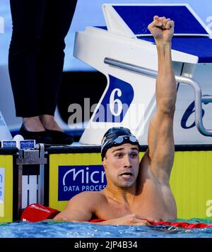 Rom, Italien. 15. August 2022. Schwimmen, Europameisterschaften, 50m Rückenschlag, Männer: Ole Braunschweig freut sich über den Platz 3.. Ole Braunschweig gewann die Bronzemedaille beim Rückschlag 50m bei den Schwimmeuropameisterschaften in Rom. Quelle: Jokleindl/dpa/Alamy Live News Stockfoto