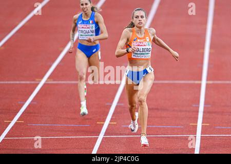 MÜNCHEN, DEUTSCHLAND - 15. AUGUST: Eveline Saalberg aus den Niederlanden startet am 15. August 400m 2022 bei den Europameisterschaften München 2022 im Olympiastadion in München (Foto: Andy Astfalck/BSR Agency) Stockfoto