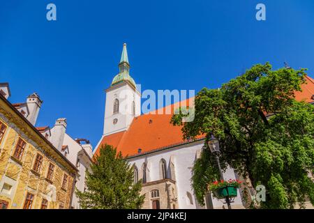 Die St. Martin Kathedrale ist eine römisch-katholische Kirche in Bratislava, Slowakei. Die St. Martin Kathedrale ist die größte und eine der ältesten Kirchen in Brat Stockfoto