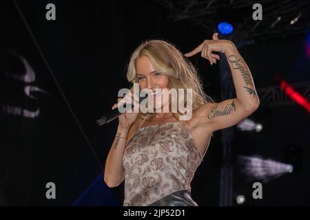 Sonia Liebing beim Senftenberger Hafenfest. Senftenberg, 13.08.2022 Stockfoto