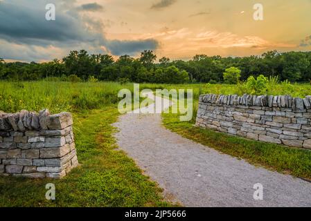 Sonnenuntergang - Beckley Creek Park Walking Path - Louisville, Kentucky Stockfoto