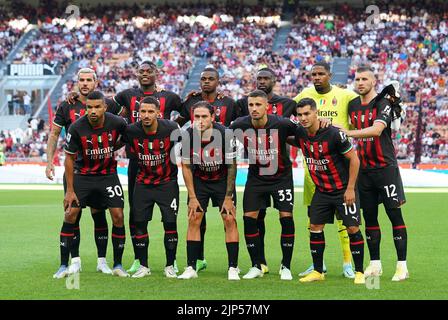 Foto Spada/LaPresse 13 Agosto 2022 - Milano, Italia - Sport, calcio - Milan vs Udinese - Campionato italiano di calcio Serie A Tim 2022/2023 - Stadio San Siro. Nella foto: formazione titolare 13. August 2022 Mailand, Italien - Sport, calcio - Milan vs Udinese - Italienische Serie A Fußballmeisterschaft 2022/2023 - San Siro Stadion. Im Bild: Team Mailand Stockfoto