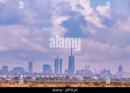 Nairobi City County Nationalpark Vögel Tiere Wildtiere Savanne Grasland Landschaften Panoramablick malerische Ausblicke magische Kenia Ostafrika Discovery Exp Stockfoto