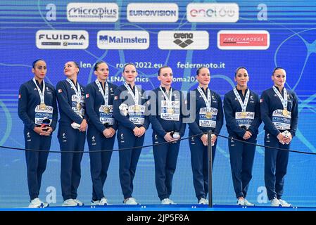 Roma, Italien. 15. August 2022. FRANKREICH, BRAVARD Camille/ESNAULT Ambre, GONZALEZ Laura/GUERMOUD Mayssa, JENKINS Maureen/PLANEIX Eve, TREMBLE Charlotte/VIGNERES Mathilde, Bronze Medal Team Free Final Artistic Swimming Roma, 15/8/2022 Stadio Nicola Pietrangeli XXVI len European Championships Roma 2022 Foto Pasquale F. Mesiano/Deepbluemedia/Insidefoto Kredit: Insidefoto di andrea staccioli/Alamy Live News Stockfoto