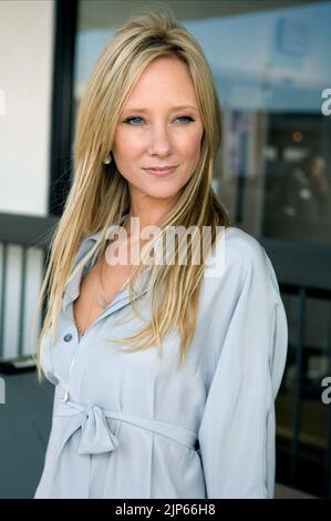 ANNE HECHE, SPREAD, 2009 Stockfoto