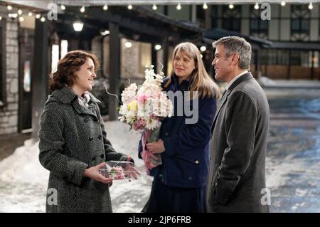 LYNSKEY, CLOONEY, OBEN IN DER LUFT, 2009 Stockfoto