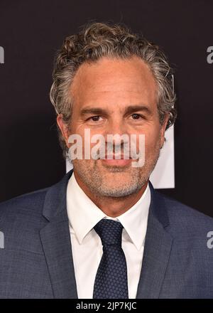 Los Angeles, USA. 15. August 2022. Mark Ruffalo läuft auf dem roten Teppich in den Marvel Studios 'She-Hulk: Attorney at Law' Los Angeles Premiere am 15. August 2022 im El Capitan Theatre in Los Angeles, CA. (Foto von Scott Kirkland/Sipa USA) Quelle: SIPA USA/Alamy Live News Stockfoto