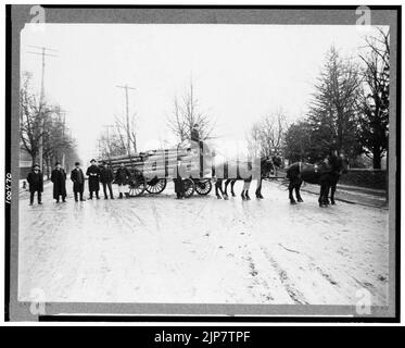 Die Entfernung der ursprünglichen Abraham Lincoln Blockhütte aus College Point, New York, am 21. Februar 1906, die auf der Lincoln Farm in Hodgenville, Kentucky, dem Geburtsort der, wieder errichtet werden soll Stockfoto