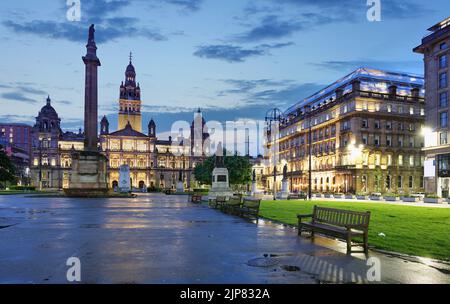 Glasgow City Chambers und George Square bei Nacht, Schottland Stockfoto
