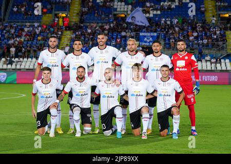 Brescia, Italien. 14. August 2022. Das Team (FC Sudtirol) während Brescia Calcio gegen FC Sudtirol, Italienisches Fußballspiel der Serie B in Brescia, Italien, August 14 2022 Quelle: Independent Photo Agency/Alamy Live News Stockfoto