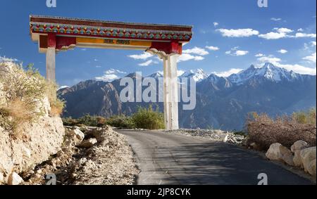 Wir kommen nach Nubra Valley und Samstanling Kloster - Nubra Valley, Indian himalaya, Ladakh, Jammu und Kaschmir, Indien Stockfoto